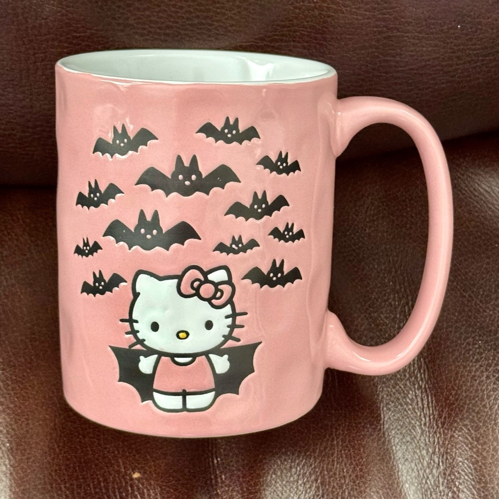 Hello Kitty Vampire with Bats 17oz Pink Halloween Mug